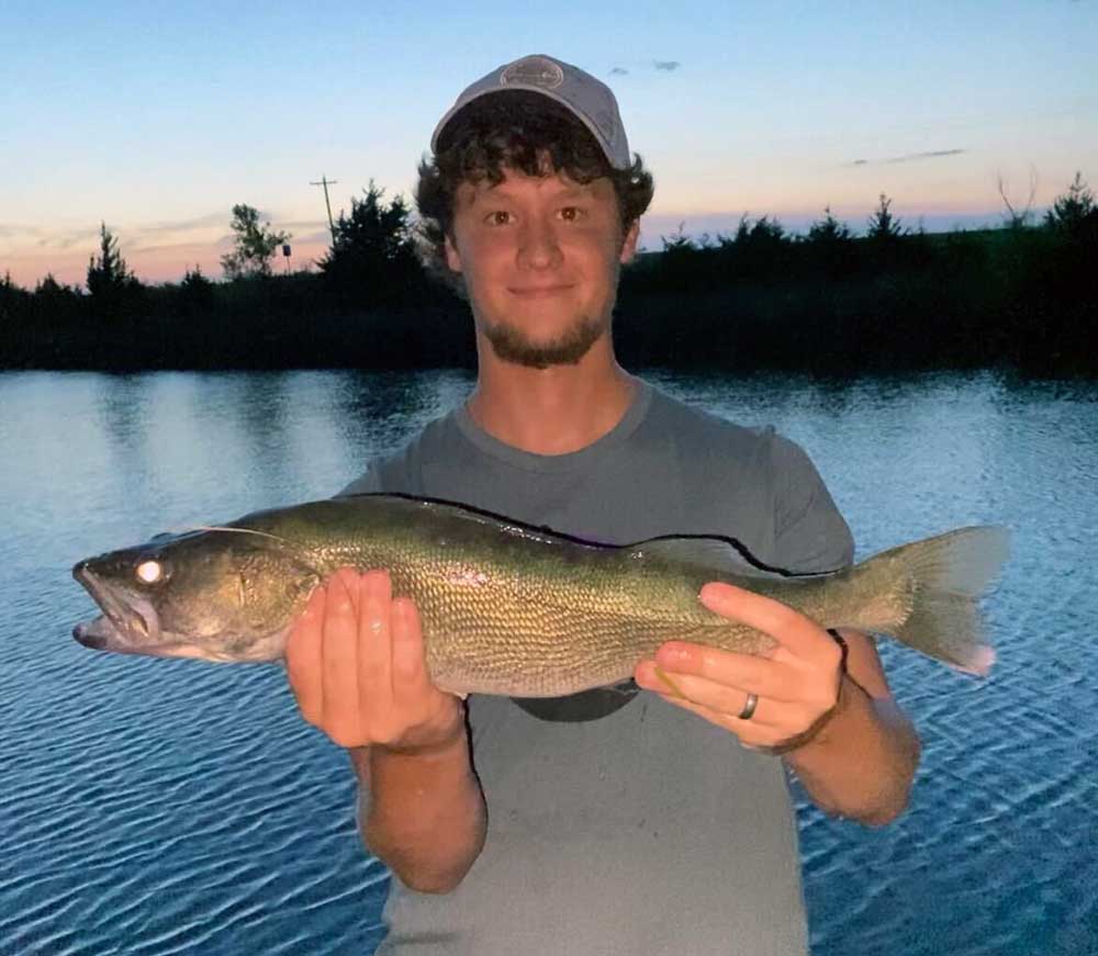 walleye fishing nice catch